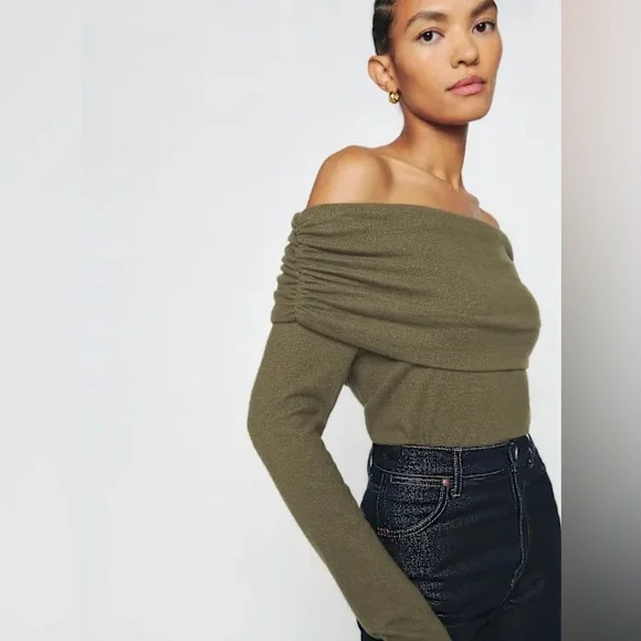NWT Reformation Azura Knit Off Shoulder Top in Dark Olive - M - Picture 2 of 6